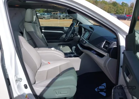 2019 Toyota Highlander Xle from USA, damaged, VIN 5TDJZRFH3KS581831